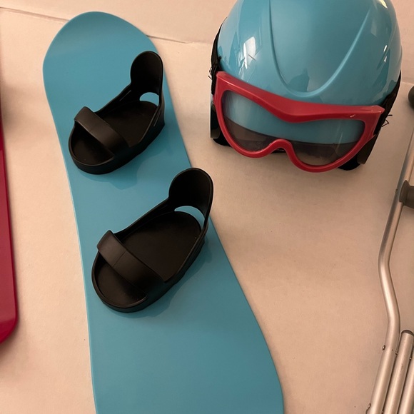 Doll Ski and Snowboard Set with Helmets - Picture 3 of 4